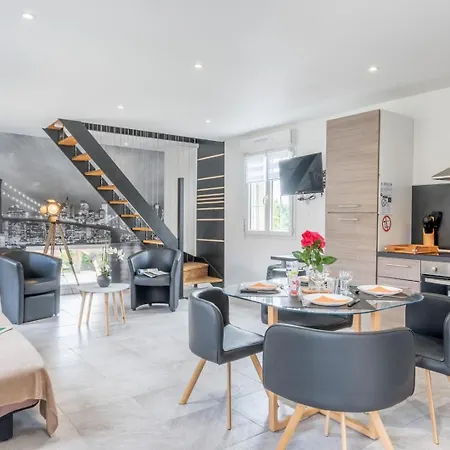 Holiday home Le Des Ecuries De Marquecy *