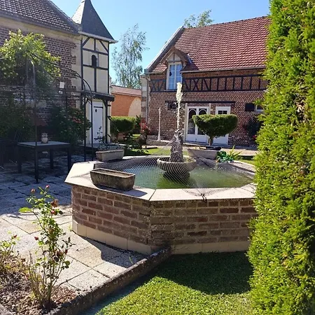 Le Des Ecuries De Marquecy Holiday home