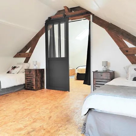 Le Des Ecuries De Marquecy Holiday home Evricourt