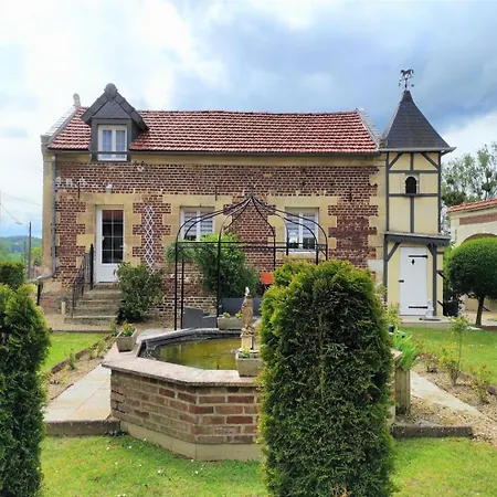 Le Des Ecuries De Marquecy Holiday home Evricourt