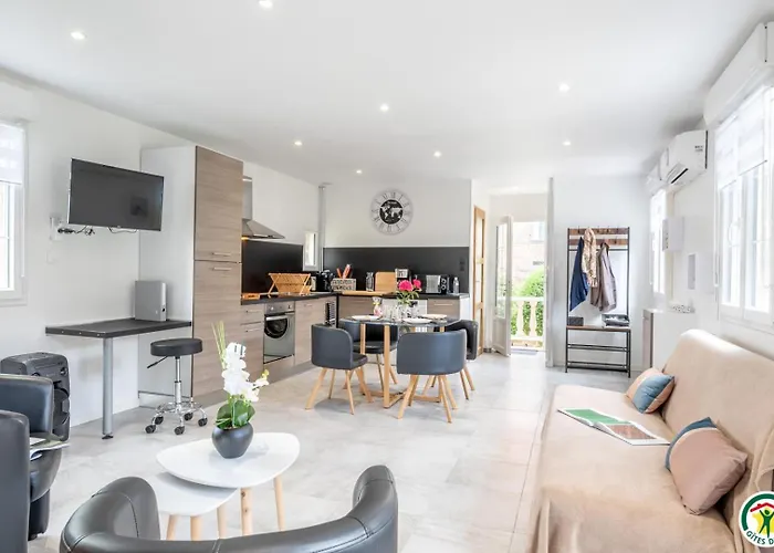 Le Des Ecuries De Marquecy *